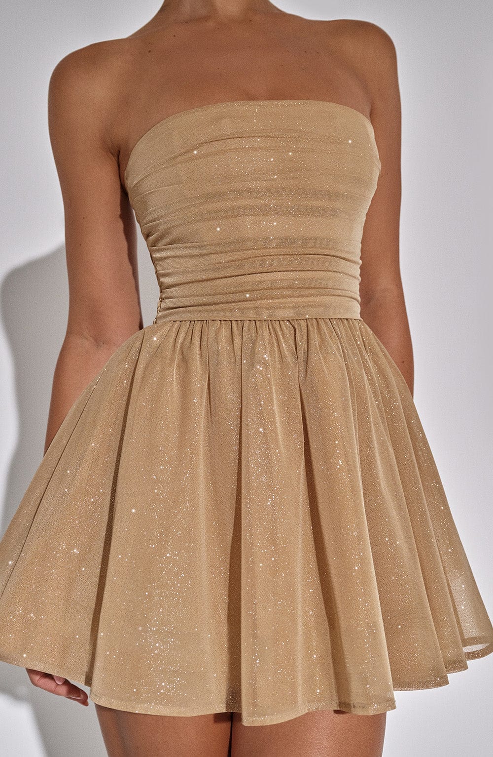 Sprankelende Strapless Glinsterende Jurk met strik op de rug