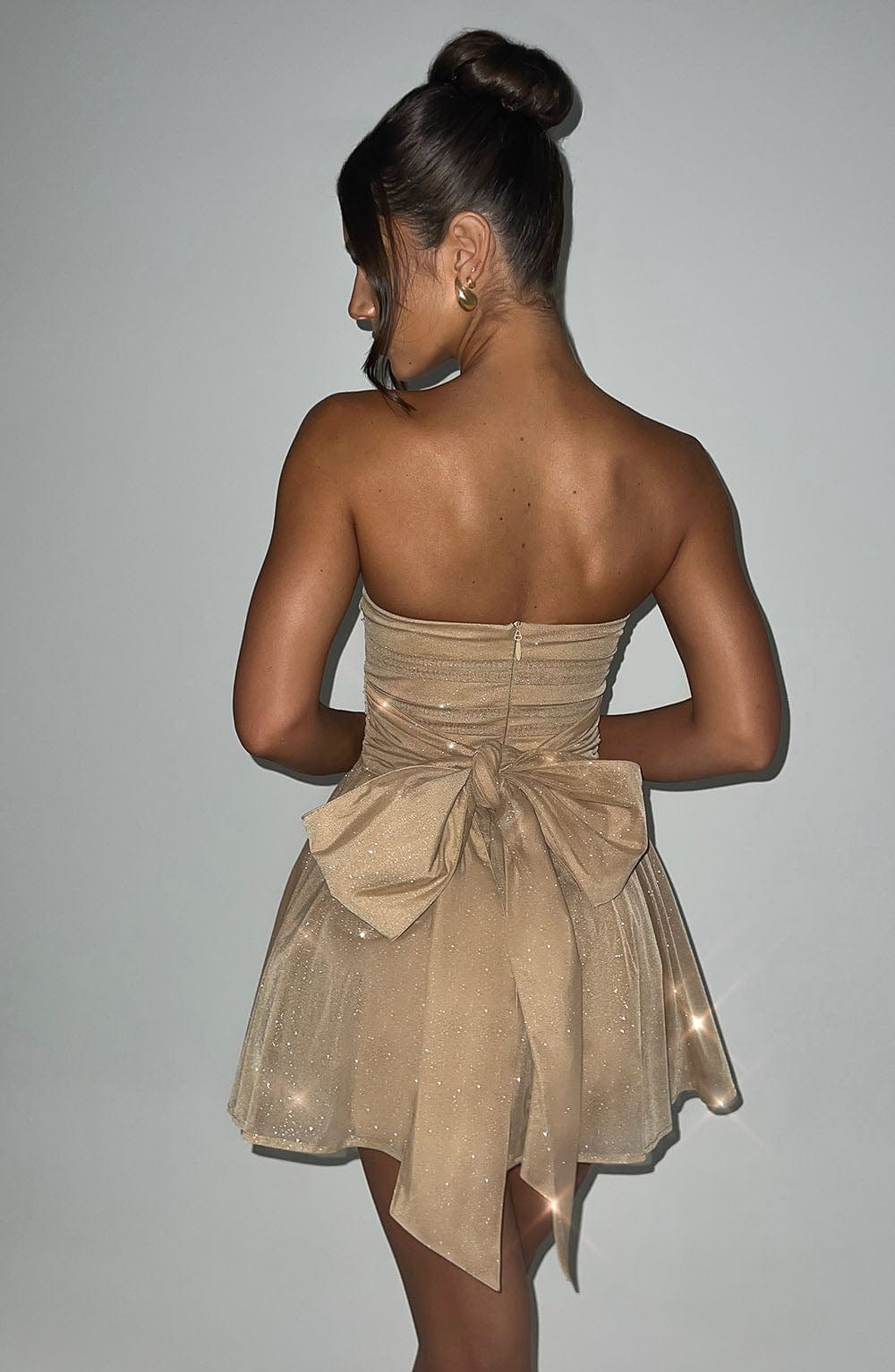 Sprankelende Strapless Glinsterende Jurk met strik op de rug