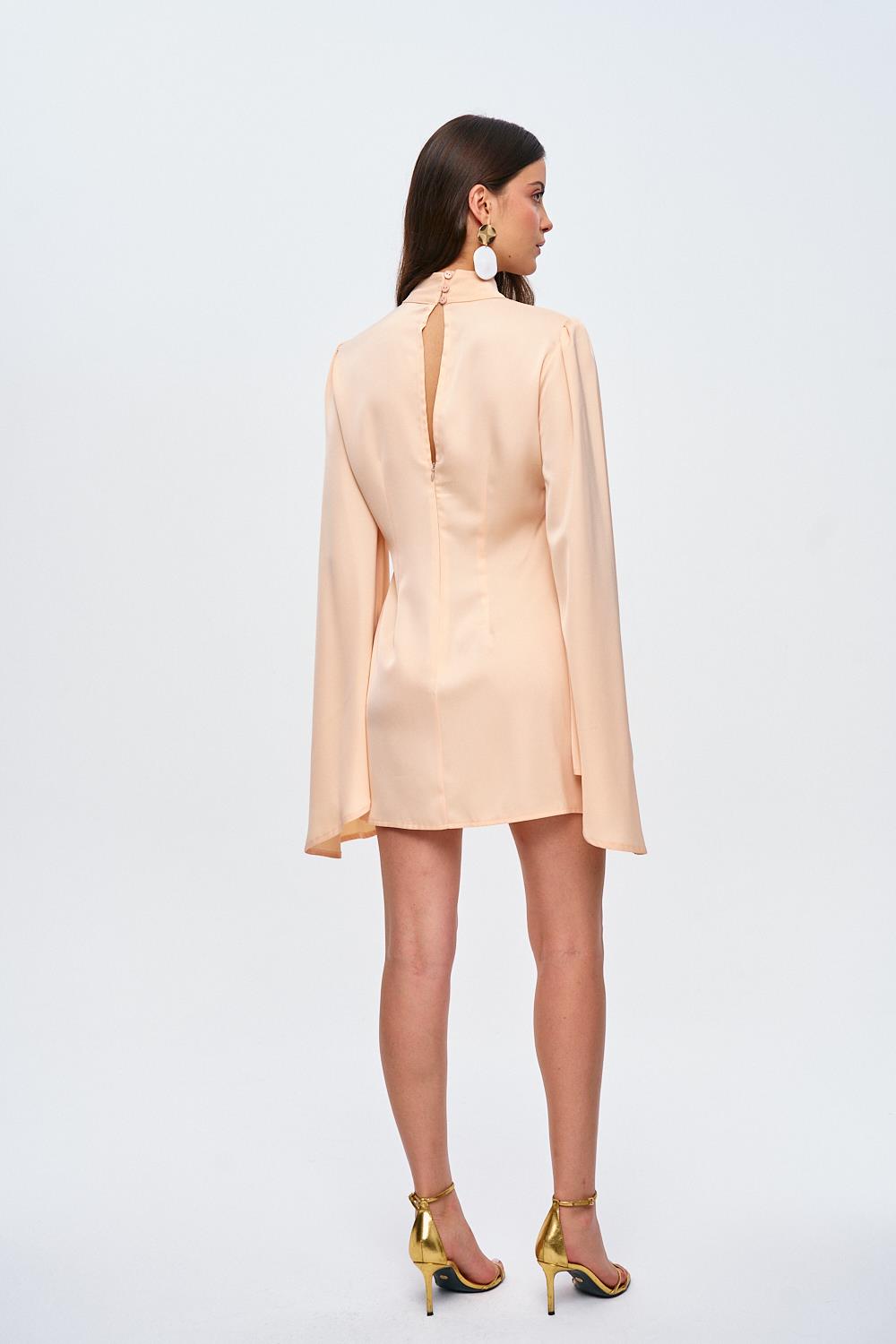 Satijnen Zalmroze Mini Jurk met Mouwdetail