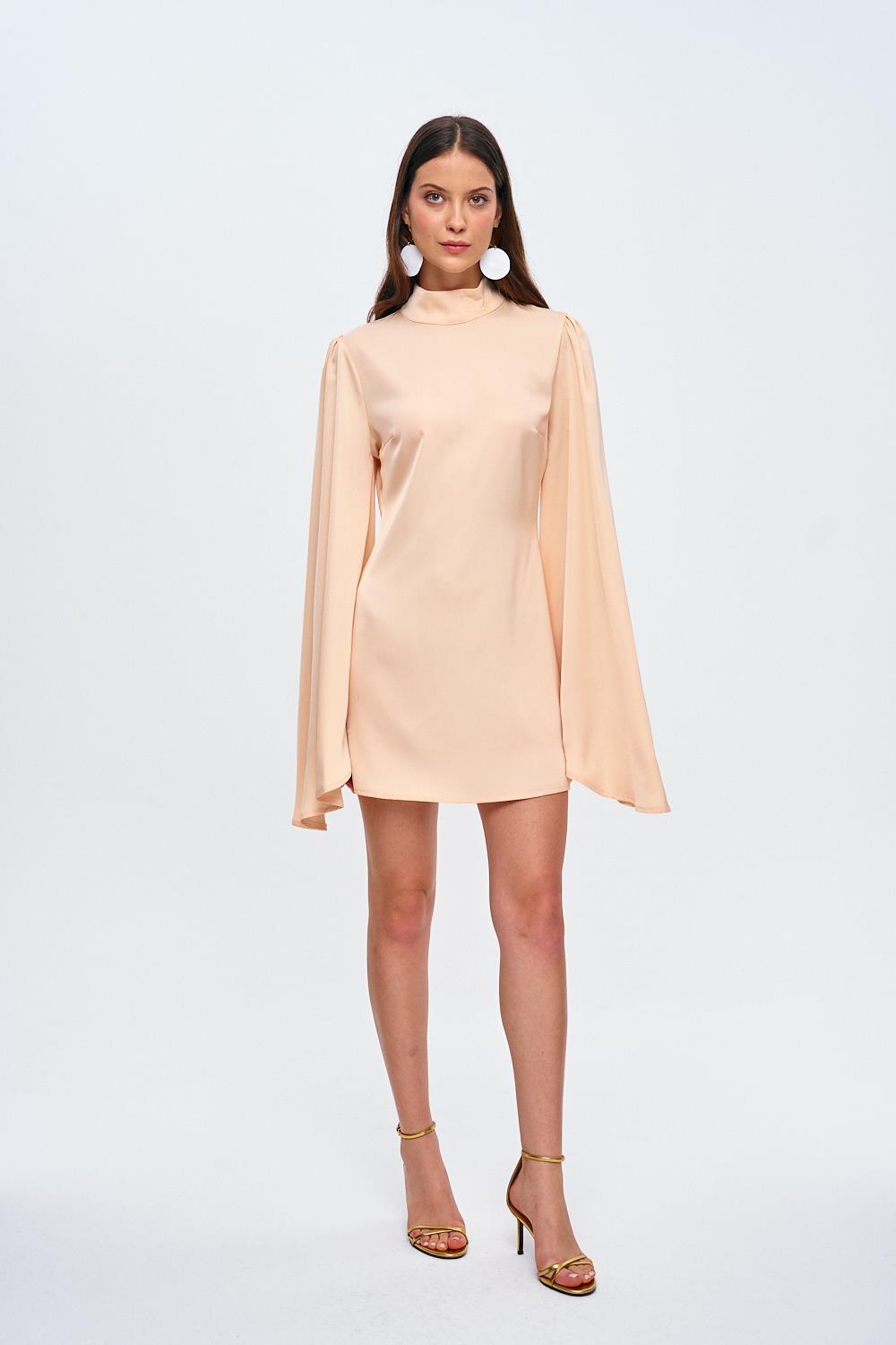 Satijnen Zalmroze Mini Jurk met Mouwdetail