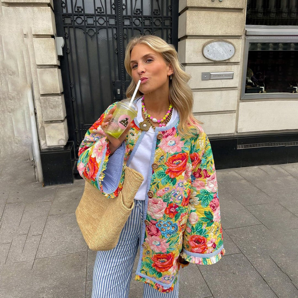 Dames Gewatteerd Jack – Oversized Pasvorm – Bloemenpatroon – Knoopsluiting – Heuplengte